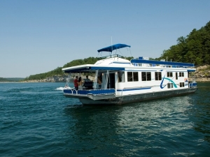 Houseboat on Norfork Lake