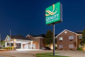 Quality Inn hotel in Mountain Home Arkansas